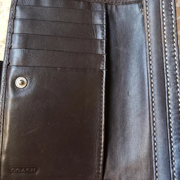 Authentic Coach wallet - Picture 4 of 10